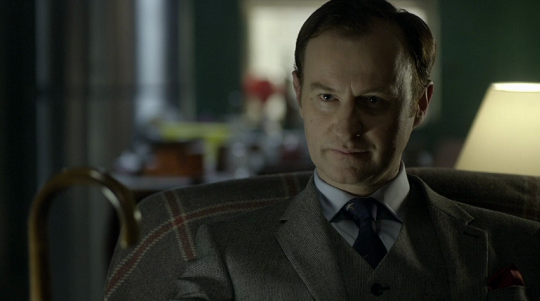 10 motivi per amare Mycroft Holmes