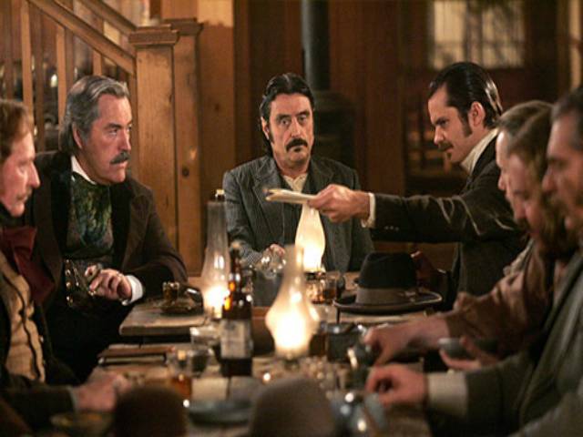 Una riunione al saloon di Al