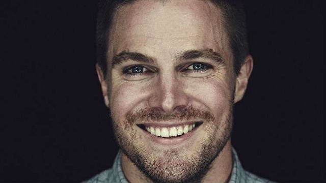 Risultati immagini per stephen amell