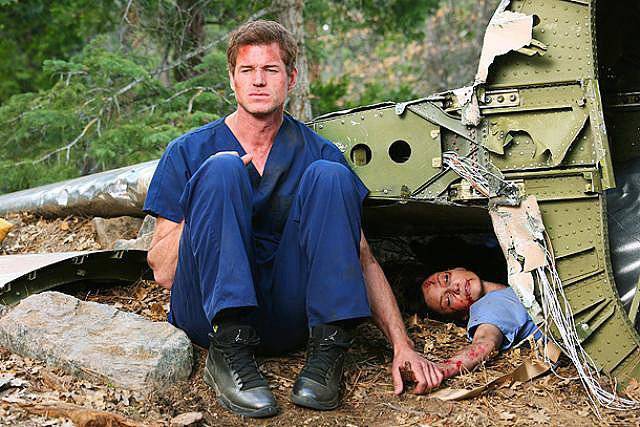 Mark e Lexie durante l'incidente aereo di Grey's Anatomy