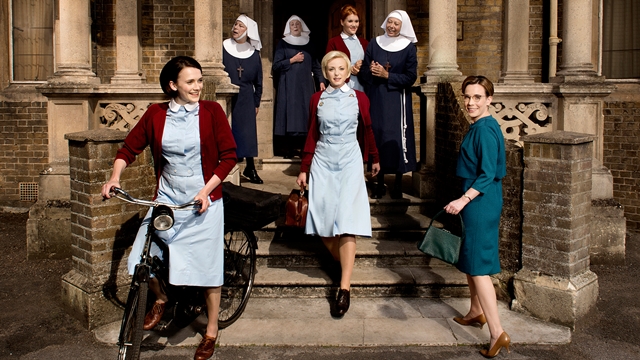 la locandina di Call the Midwife col cast della serie