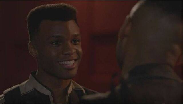 Pose 2x05