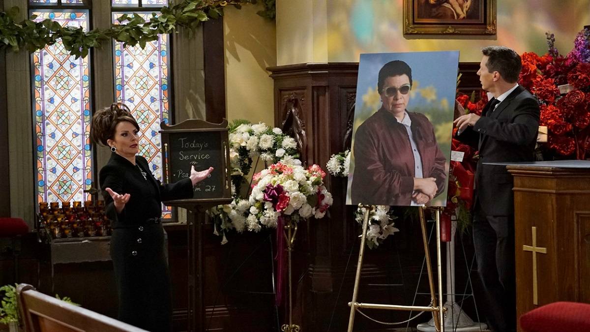 Will & Grace 9x06 - Rosario's Funeral