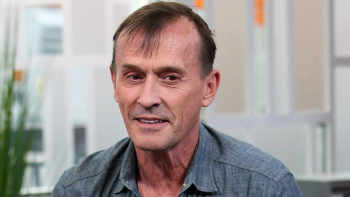 Robert Knepper