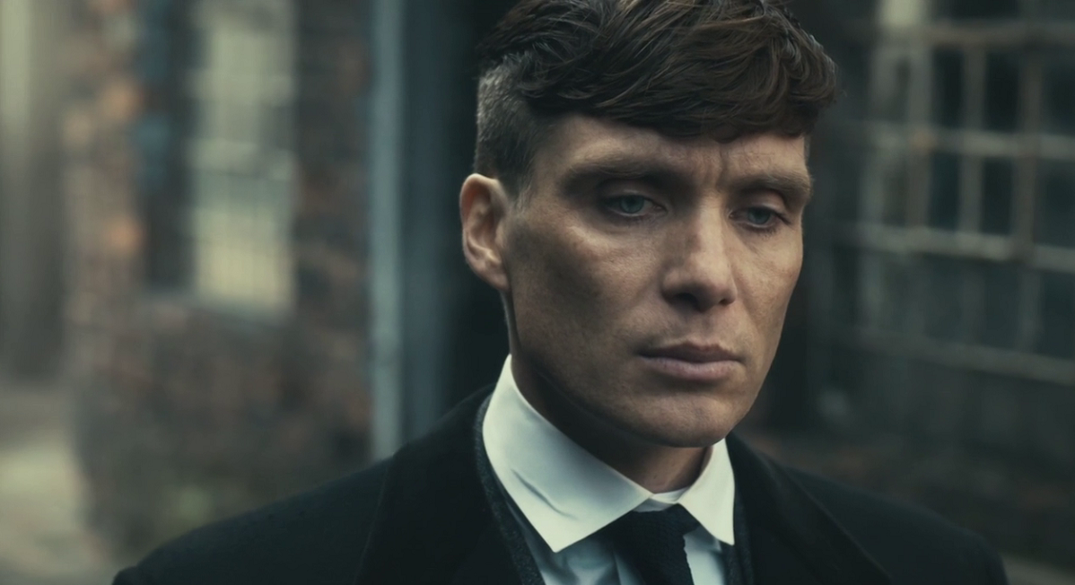 Peaky Blinders: qué significa el tatuaje en el pecho de Tommy