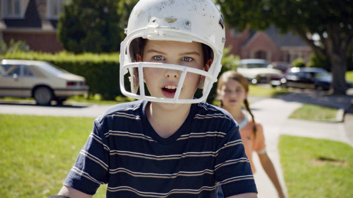 Young Sheldon 4×03 – Sheldon Cooper impara ad andare in bici