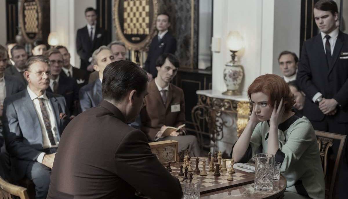 5 scene de La Regina degli Scacchi che vorremmo cancellare dalla nostra memoria