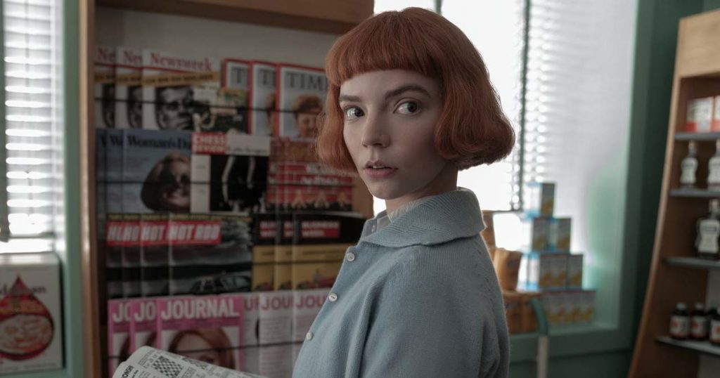 Una scena de La Regina Degli Scacchi, una delle migliori miniserie da vedere su Netflix 