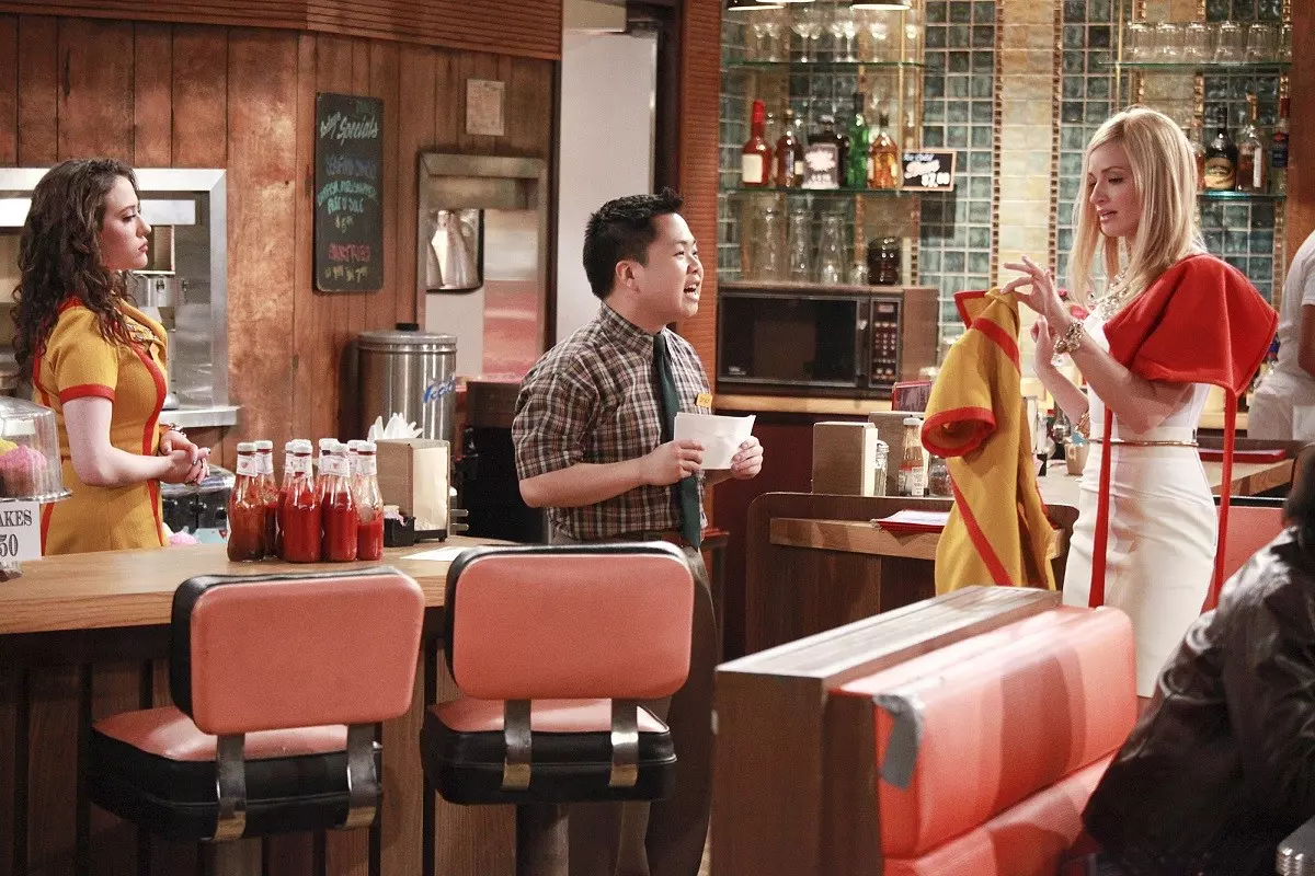 20 cose che ho pensato dopo aver rivisto la prima puntata di 2 Broke Girls a distanza di 13 anni