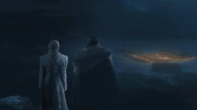 Daenerys Targaryen e Jon Snow in una scena di Game of Thrones, una delle migliori Serie Tv corali