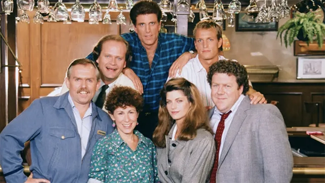 Il cast di Cheers, tra le serie tv su Pluto TV gratuite