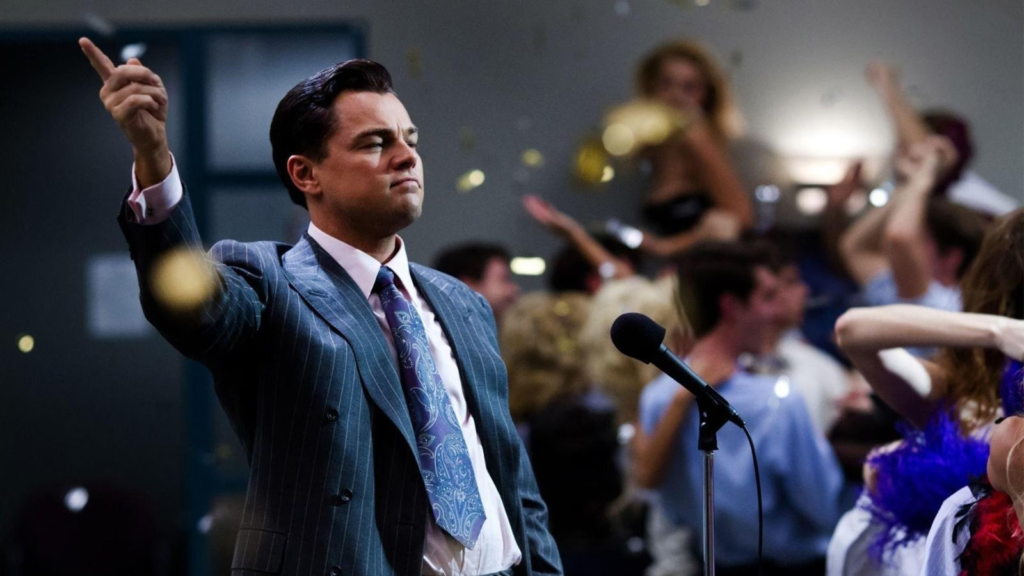 Leonardo DI Caprio in una scena di The Wolf of Wall Street, uno dei migliori film da vedere su Amazon Prime Video