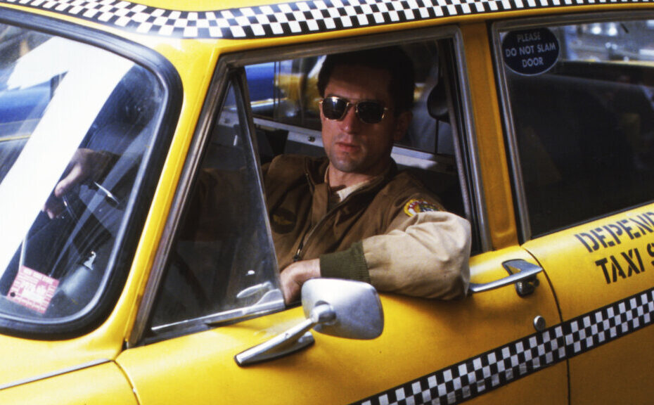 Una scena dell'iconico film Taxi Driver
