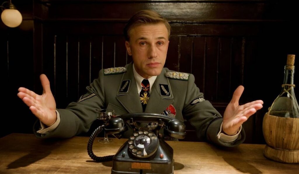 Christoph Waltz in una scena di Bastardi Senza Gloria, uno dei migliori film da vedere