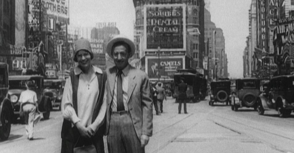 Una scena tratta dal film Zelig, un film da vedere una volta nella vita 