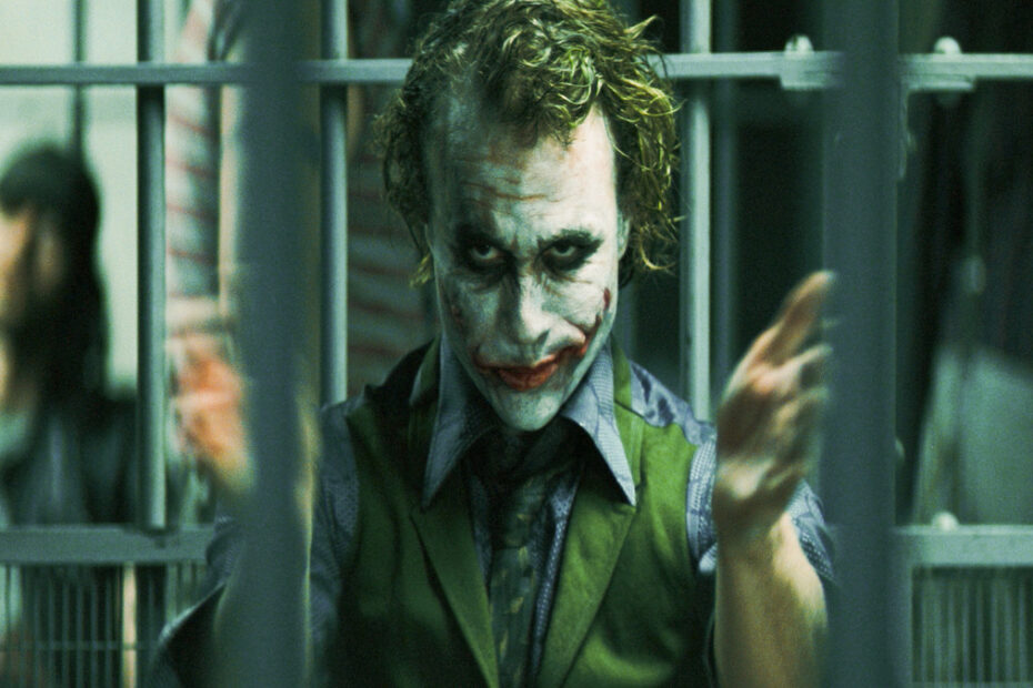 Heath Ledger in una scena de Il Cavaliere Oscuro, uno dei migliori film da vedere di sempre