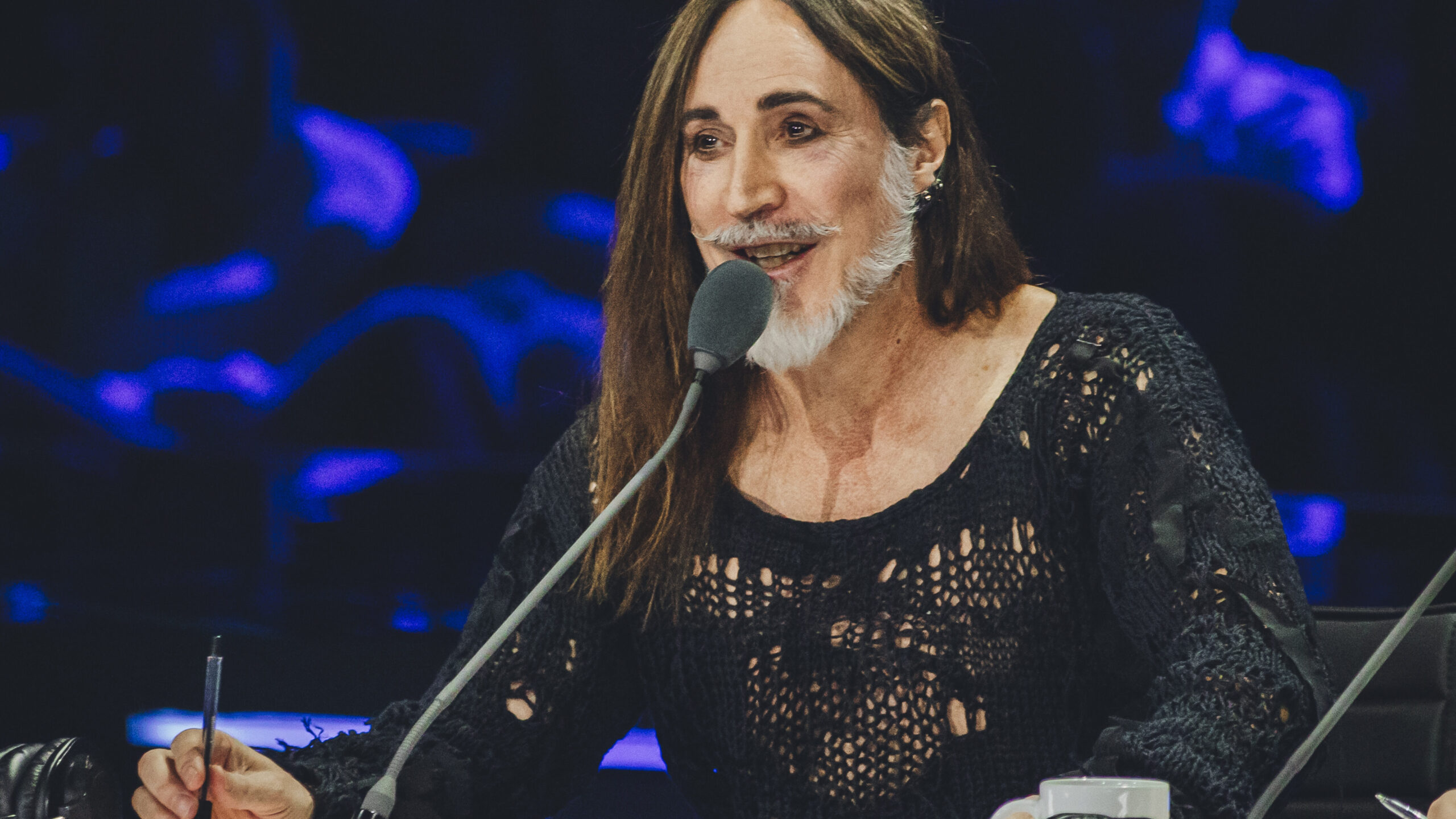Manuel Agnelli al tavolo dei giudici di X Factor 2024 .- immagini concesse da Sky Italia