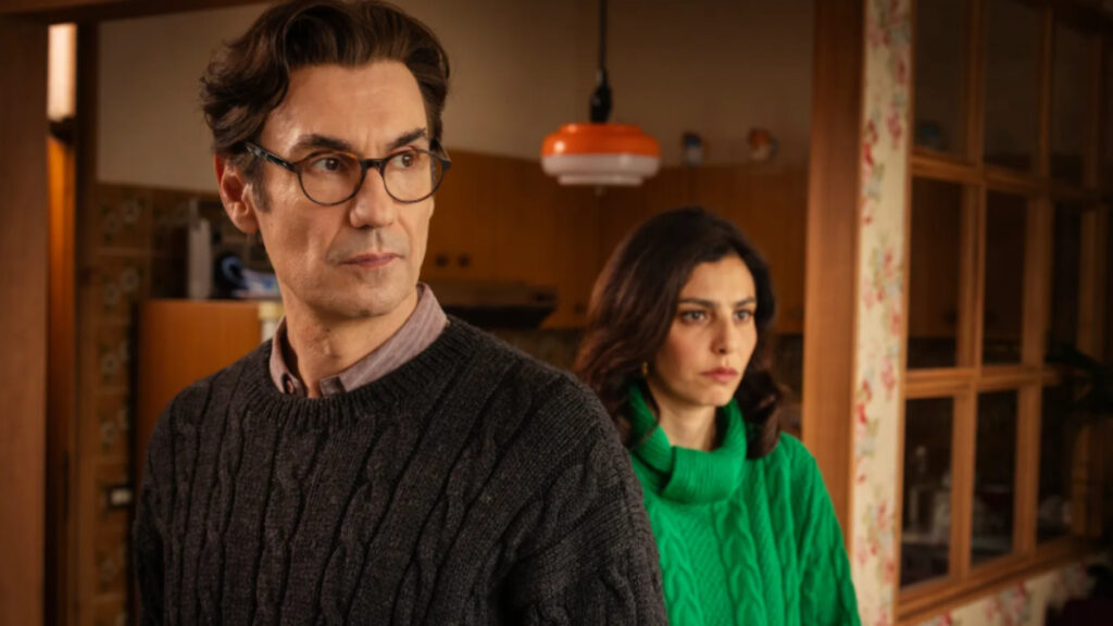 Nino e Lila in una scena de L'Amica Geniale 4