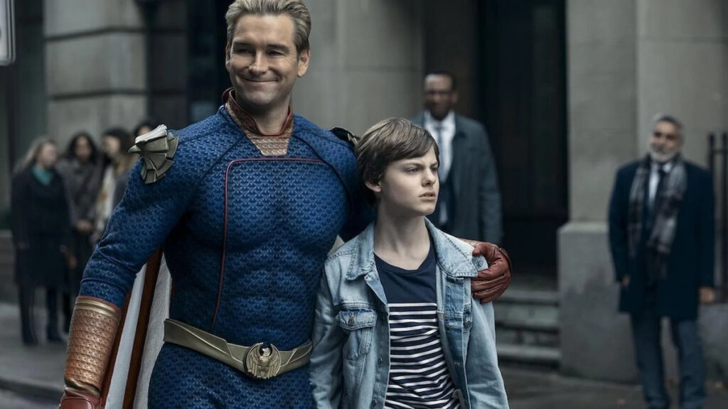 Patriota in una scena di The Boys 5, tra le migliori Serie Tv da vedere secondo IMDb 