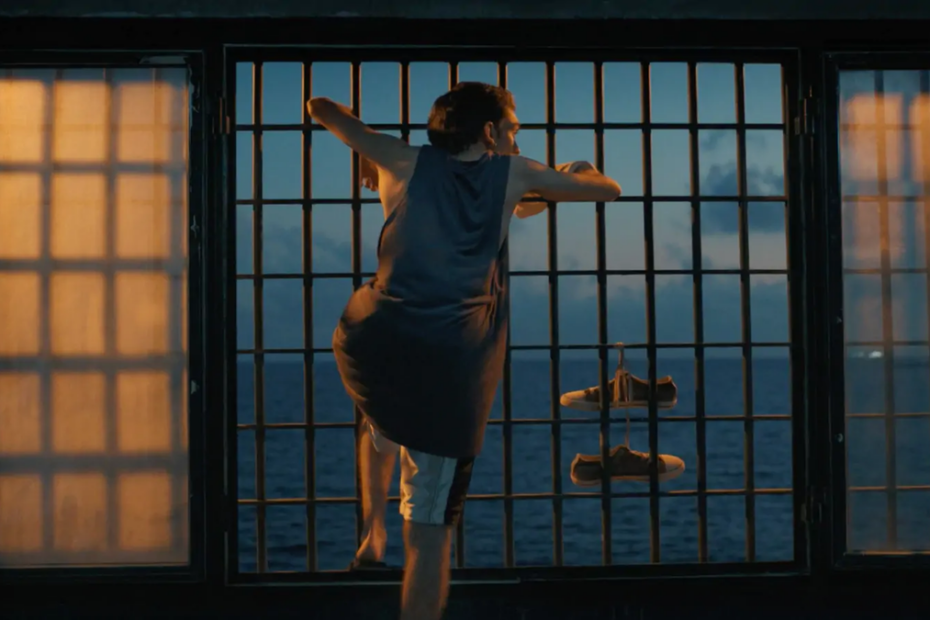 Cardiotrap in una scena di Mare Fuori 5
