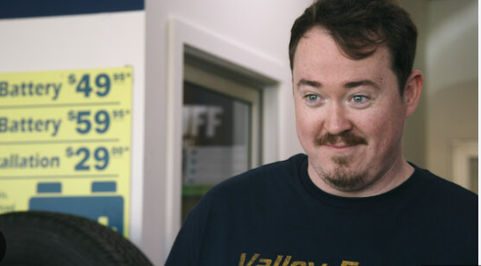 Il protagonista di Tires (Netflix)