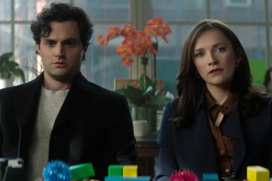 In foto il protagonista di You 5 insieme a Kate Lockwood