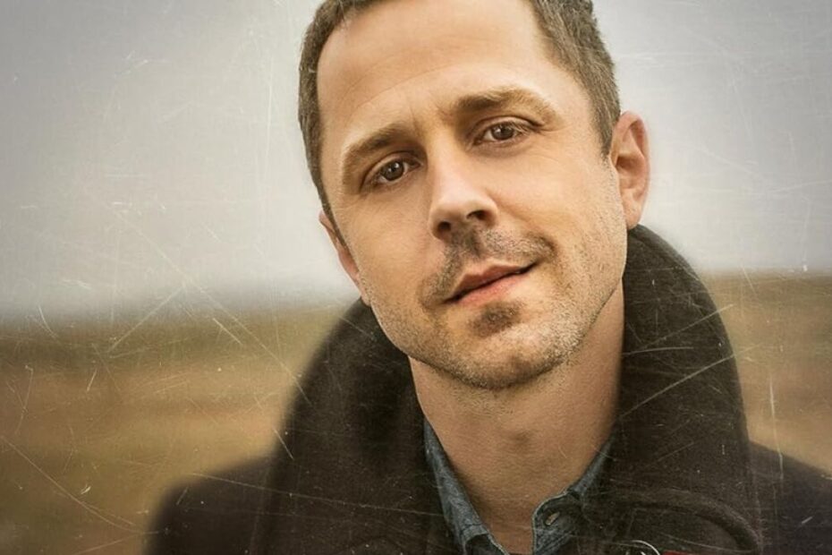 Giovanni Ribisi in una foto promozionale della serie tv Amazon Prime Video