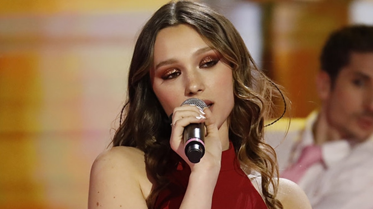 Amici – Sarah Toscano rivela tutto sull’uso del telefono nel programma