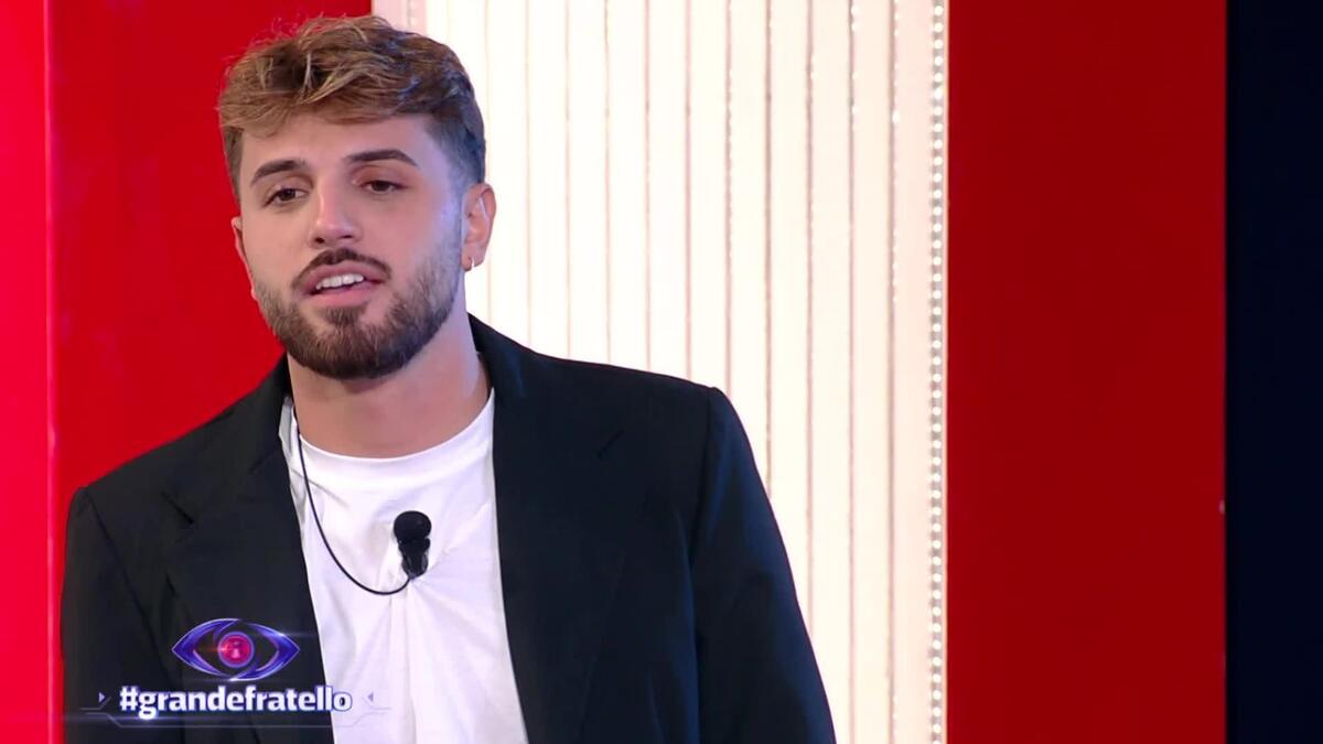 Grande Fratello 2025, Alfonso D’Apice lancia una frecciatina alle altre coppie della casa: «Non abbiamo bisogno di…»