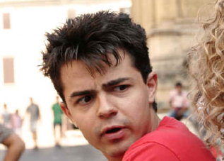 Andrea De Rosa in Notte prima degli esami (www.intervistomane.net)