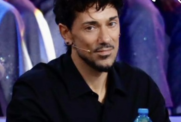 Emanuel Lo alla semifinale di Amici 2025