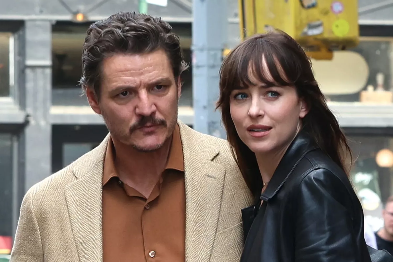 Una foto di Pedro Pascal e Dakota Johnson