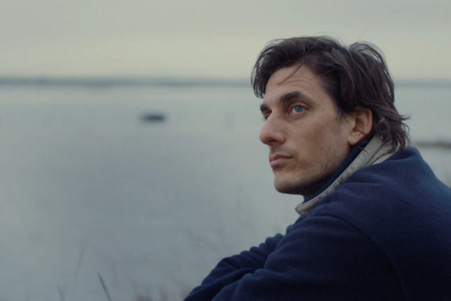 Luca Marinelli in uno dei migliori film usciti a maggio: Paternal Leave