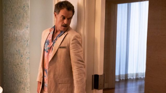 Armond è uno dei migliori personaggi di The White Lotus