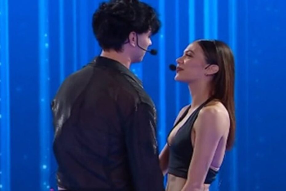 Chiara e TrigNo durante una puntata del serale di Amici 2025