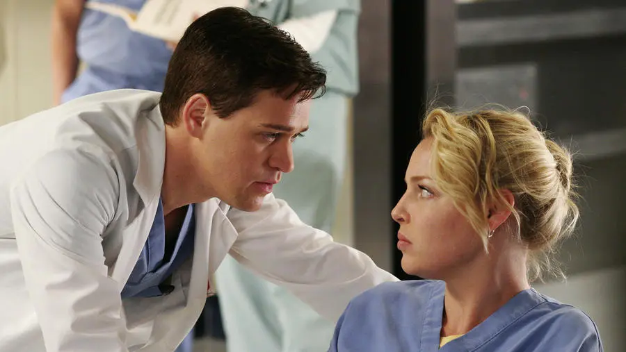 3) George O'Malley e Izzie Stevens, una delle peggiori coppie delle Serie Tv e di Grey's Anatomy