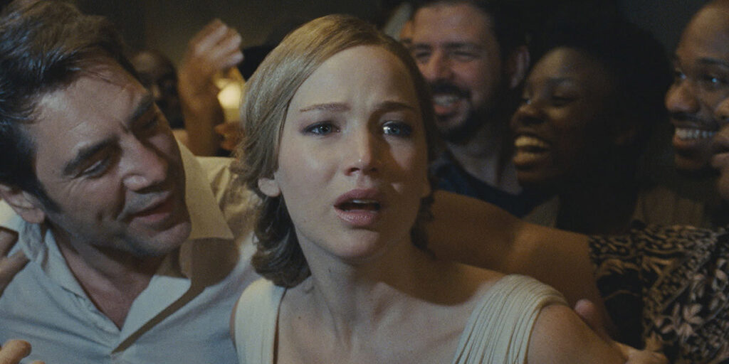 Jennifer Lawrence e Javier Bardem in Mother! Uno dei film da vedere che sembrano degli horror