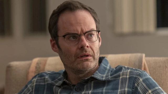 Lo sguardo stranito di Barry in una serie tv comedy