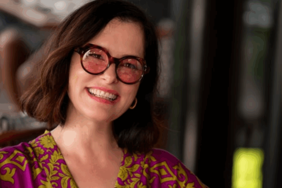 Parker Posey nei panni di Victoria in The White Lotus 3