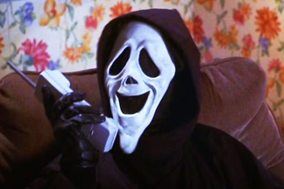 Ghostface in Scary Movie 1