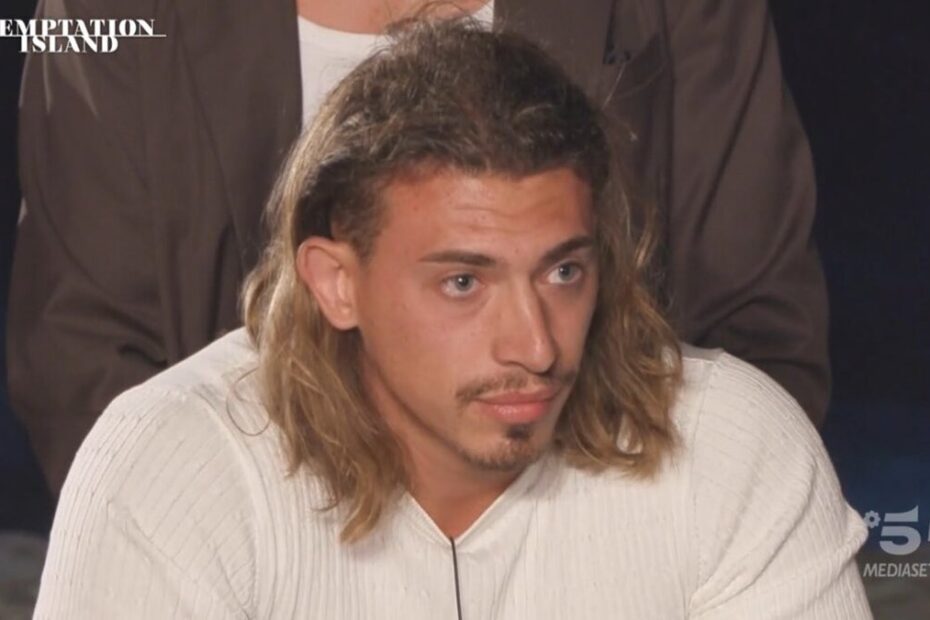 Simone, uno dei fidanzati di Temptation Island 2025