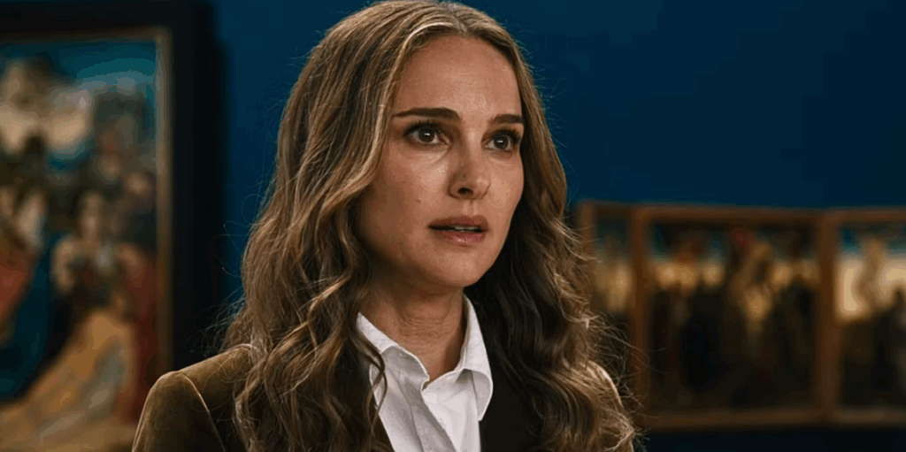 Nathalie Portman in una scena di Fountain of Youth, film in streaming per Apple TV+