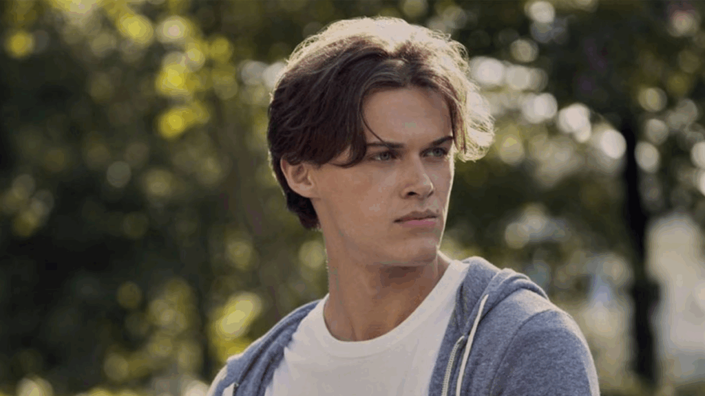 Conrad in una scena de L'estate nei tuoi Occhi 3