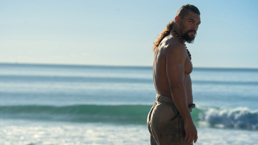 Jason Momoa è protagonista, ideatore, produttore esecutivo e regista di un episodio di Chied of War