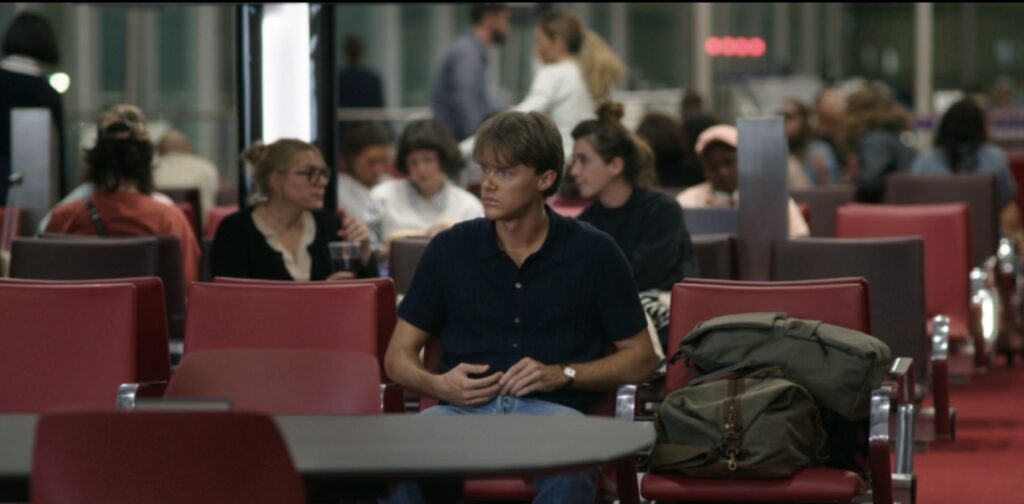 Conrad in una scena de L'estate nei tuoi occhi 3