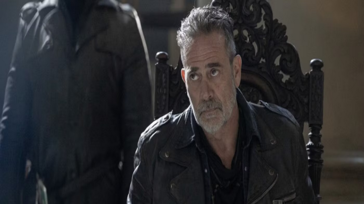 Negan in una scena di The Walking Dead: Dead City 2