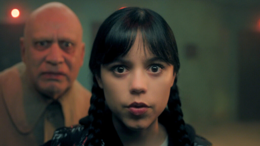 Un'immagine tratta dalla quarta puntata di Mercoledì 2, tra le serie tv di punta del periodo