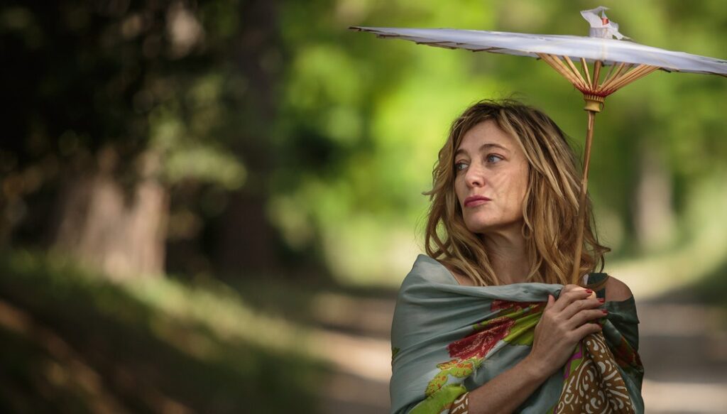 Valeria Bruna Tedeschi, una delle migliori attrici italiane, nella pellicola Una Pazza Gioia