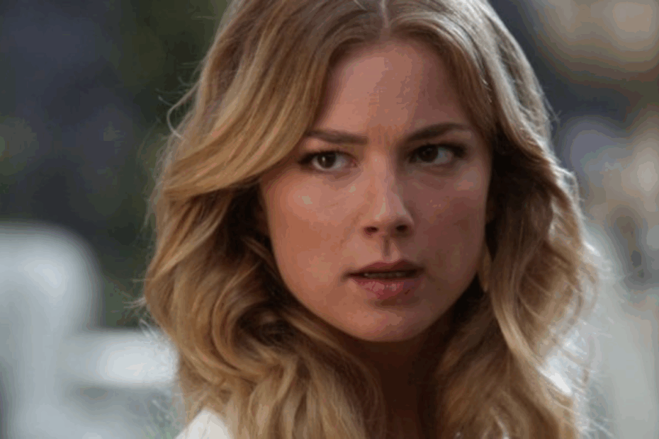 Amanda/Emily in Revenge