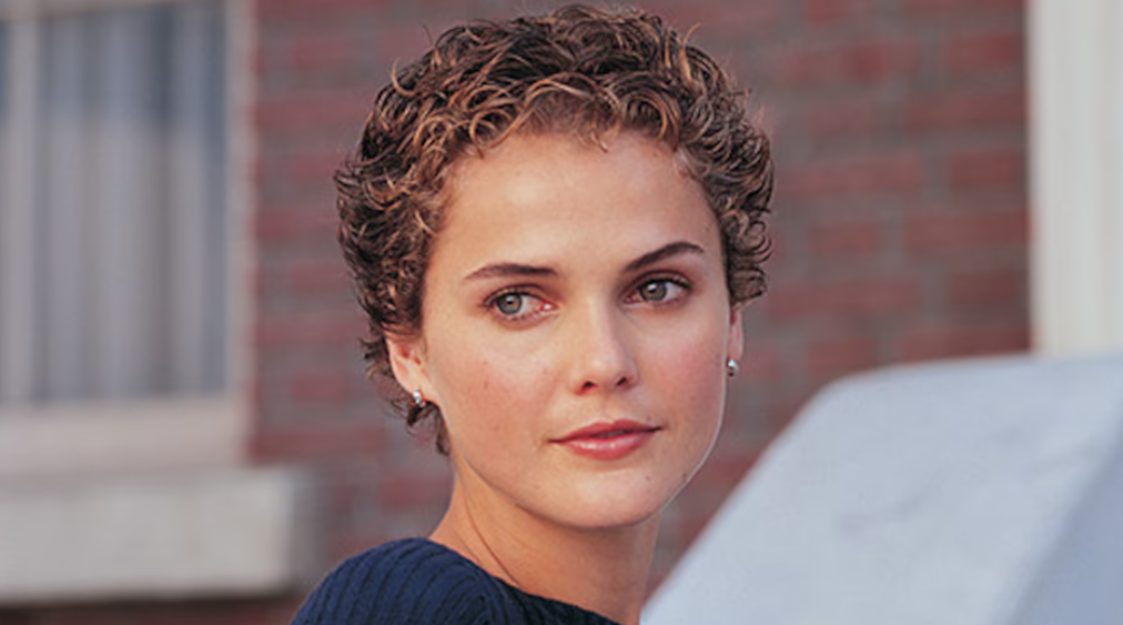 Felicity coi capelli corti